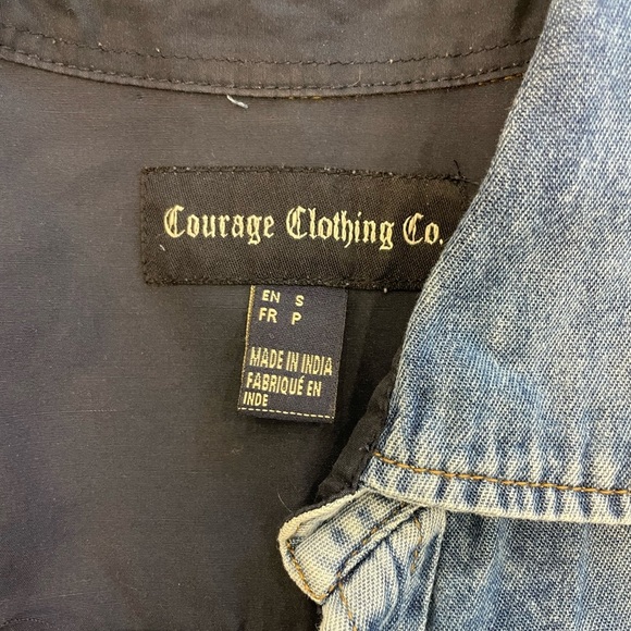 *NEW* Jean button down - Picture 4 of 4